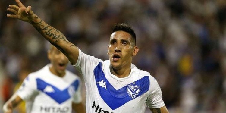 Ricardo Centurión puede regresar al fútbol de la mano de un equipo que sueña con la Copa Libertadores 2025