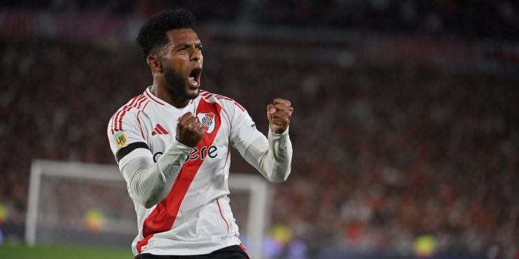 River goleó a Rosario Central en el Monumental y clasificó a la Copa Libertadores 2025