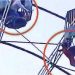 Terror en India: una niña quedó colgada en el aire en una rueda de la fortuna