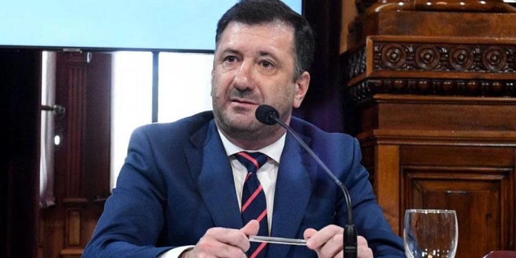 Tras quedar detenido en Paraguay, Edgardo Kueider se tomará licencia en el Senado