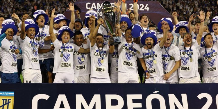 Vélez fue contundente y se consagró campeón de la Liga Profesional