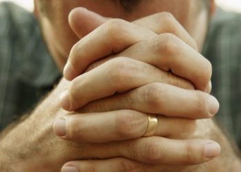 El silencio que mata: el fracaso político ante la crisis del suicidio