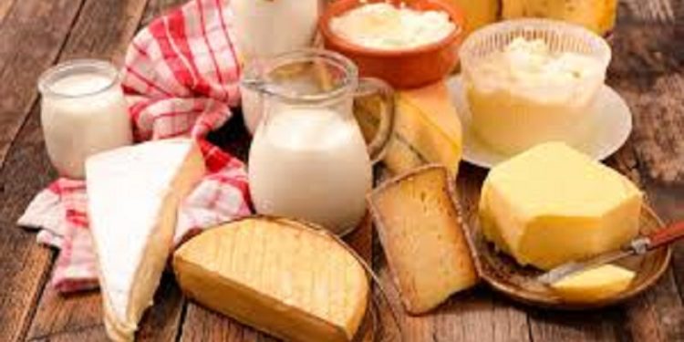 En una semana, la leche y los huevos subieron casi 5% y el pan más de 2%