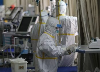 Alerta mundial por un brote masivo de metapneumovirus humano: colapsan los hospitales en China