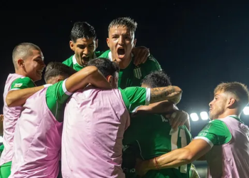 Banfield goleó a Newell`s y continúa con puntaje perfecto