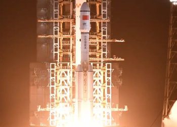 China proyecta construir una central eléctrica solar en el espacio