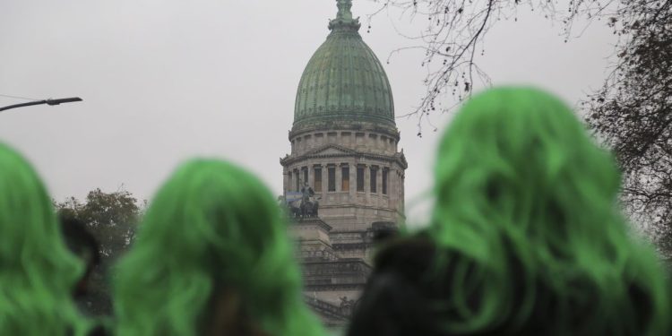 Congreso: los proyectos que confrontan a la agenda “anti-woke” del Gobierno