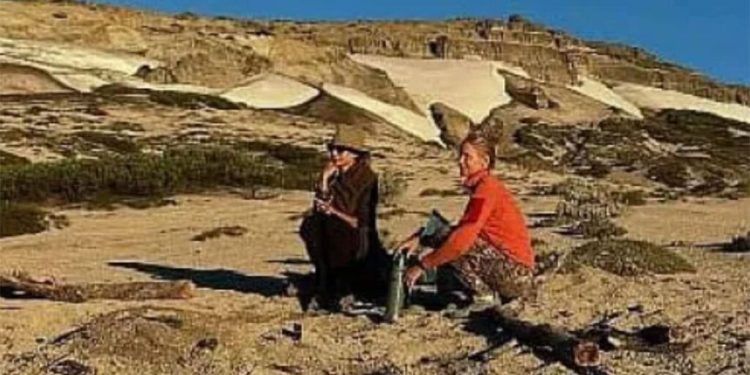 Denuncian que Juliana Awada, junto a un grupo de amigos, hicieron fuego en una zona prohibida del Nahuel Huapi