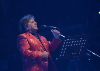El cantante de Los Palmeras, Cacho Deicas, dejó terapia intensiva y mejora su estado de salud tras el ACV