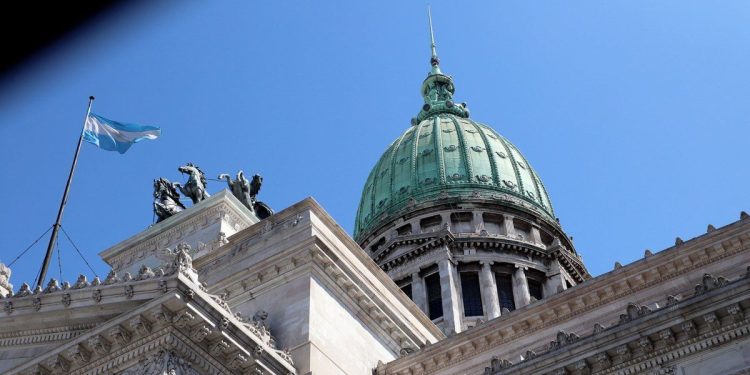 El Gobierno oficializó su proyecto de Ficha Limpia: imposibilita candidaturas de personas con condena en segunda instancia