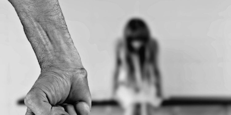 El Gobierno trabaja en un proyecto que elimina la figura penal de femicidio