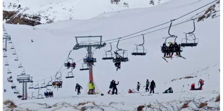 España: accidente en centro de esquí deja al menos 35 heridos