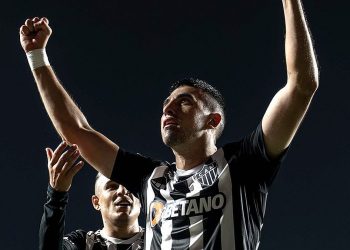 Gago, cada vez más feliz: Battaglia será jugador de Boca