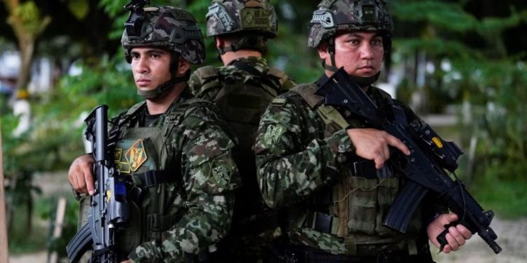 Guerra de guerrillas en Colombia: hay más de 100 muertos en tres días y Gustavo Petro declaró estado de conmoción interna