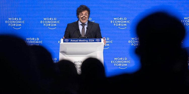 Kicillof volvió a cuestionar las políticas de Milei: «Estan haciendo pedazos la capacidad de consumo del pueblo argentino»