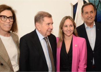 La ciudad de Buenos Aires declaró visitante ilustre al líder venezolano Edmundo González Urrutia
