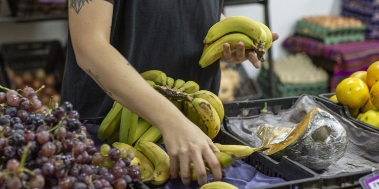 La cooperativa de alimentos Ecas suma un nuevo mercado a precios populares en La Matanza