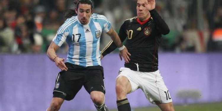 La rompió en el fútbol inglés, es recordado por haber ido a un Mundial con la Selección argentina y volvió del retiro a los 41