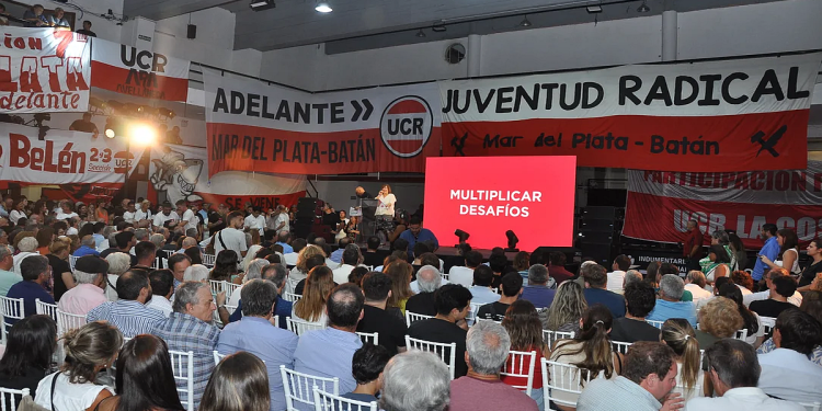 La UCR bonaerense pide desdoblar la elección provincial