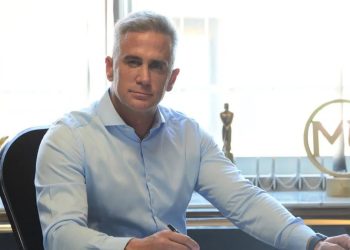 Leandro Camani, el rey de las fotomultas, se aferra a su irregular negocio millonario