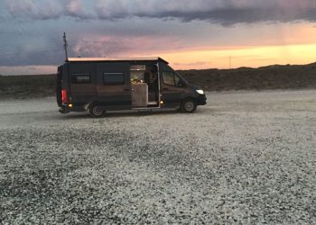 Lía Pincirolli, una cazadora de horizontes que recorre las rutas en su casa rodante