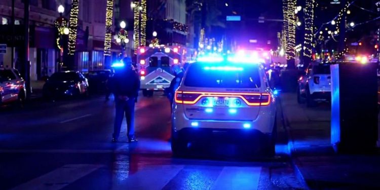 Masacre en Nueva Orleans: confirmaron que el conductor disparó contra la policía tras el atropello