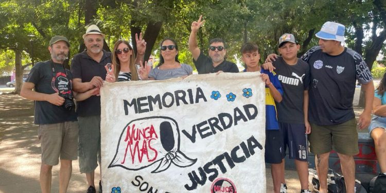 Memoria en acción: una respuesta colectiva frente al negacionismo