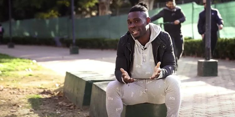 Nació en África, jugó en un grande del fútbol argentino y la rompió en un clásico: qué fue de la vida de Félix Orode