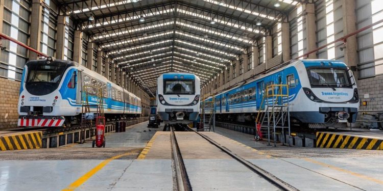 Paro de trenes: el Gobierno cruzó a La Fraternidad por no aceptar el acuerdo salarial