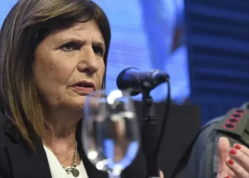 Patricia Bullrich le marca la cancha a Mauricio Macri y al PRO: “O son oficialismo o son oposición”