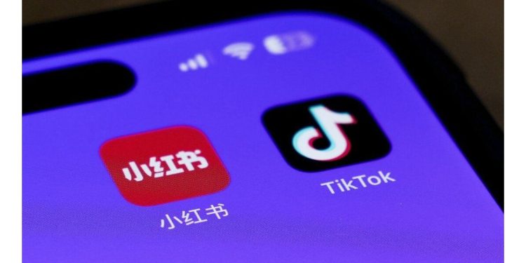 Qué es RedNote, la red social china que compite con TikTok y en EEUU ya es furor