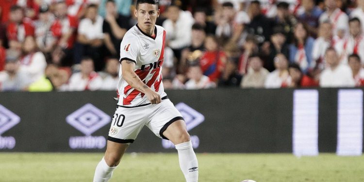 Racing se mete en la pelea entre Banfield y Boca y va por James Rodríguez