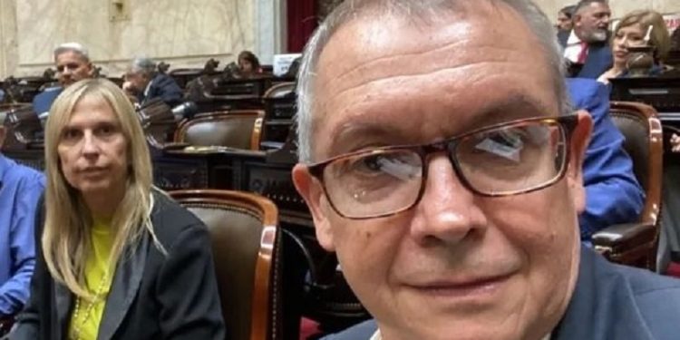 Pedrini y Chomiak piden derogación del Decreto presidencial para convertir el Banco de la Nación en una Sociedad Anónima