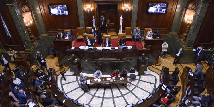 A días del inicio de clases, el gobierno porteño no habilitó la inscripción de estudiantes superiores al boleto estudiantil
