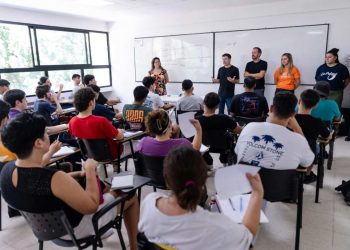 A pesar de Milei, las universidades no bajan sus inscriptos