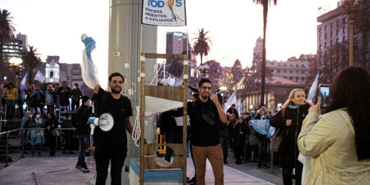 Atentado a Cristina Kirchner: citan a testificar a los integrantes de Revolución Federal