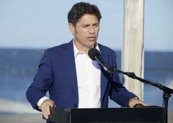 Axel Kicillof apuntó contra el Gobierno por el mal momento del turismo local: “Una temporada muy difícil”