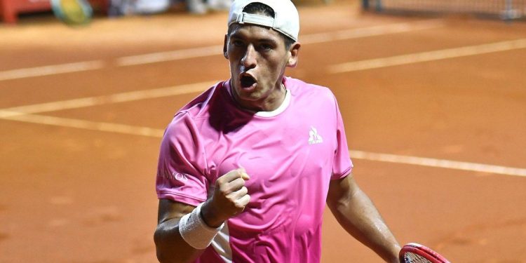 Báez ganó el duelo albiceleste y avanza firme en Santiago de Chile