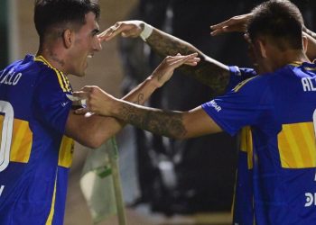 Boca le ganó sobre el final a Banfield y escala posiciones en su zona