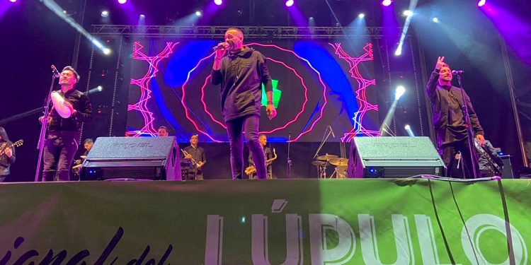 Cenizas quedan en El Bolsón: el intendente machaca con el «ataque de grupos terroristas» y suspende la Fiesta Nacional del Lúpulo