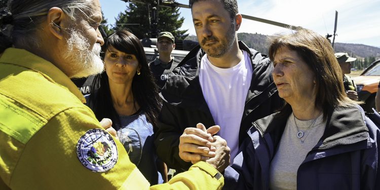El cínico show mediático de Bullrich y Petri en El Bolsón: promesas que llegan tarde para apagar el fuego y amenazas a las comunidades mapuches