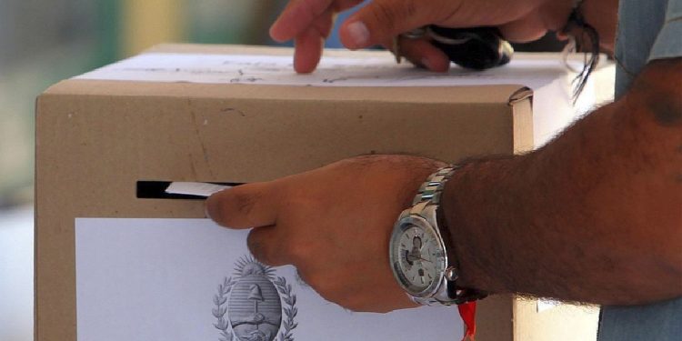 En la primera elección del año, La Libertad Avanza se presenta sin alianzas y se unen la UCR y el PRO