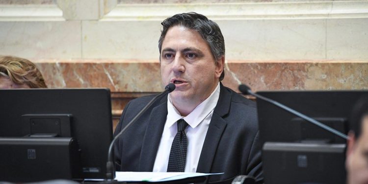 Fuertes críticas de amplios sectores políticos al Gobierno por los nombramientos en la Corte: “Es un horror” definió Carrió