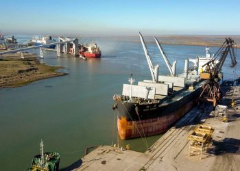 Hidrovía: Macri se quiere quedar con el negocio y crece la tensión política a pocos días de una licitación estratégica