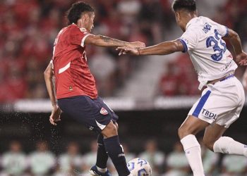 Independiente pasó por arriba a Vélez y recuperó la punta de la Zona B