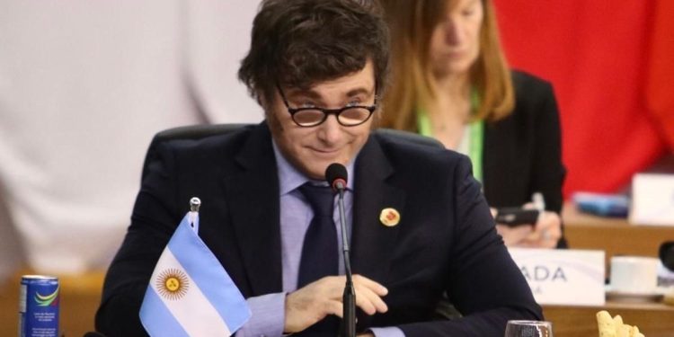 Javier Milei, en el podio internacional: una encuesta lo ubicó entre los tres líderes de mayor aprobación a nivel global