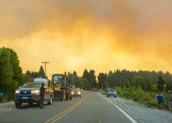 La motosierra del Gobierno nacional vació la lucha contra el fuego en la Patagonia