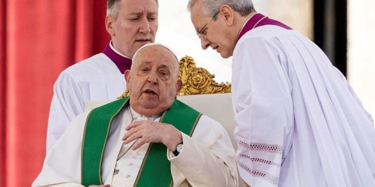 La salud del papa Francisco: pasó la segunda noche internado y dejó un mensaje sobre su enfermedad