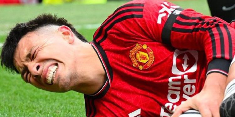 Malas noticias para la Selección Argentina: Lisandro Martínez se rompió los ligamentos de la rodilla izquierda