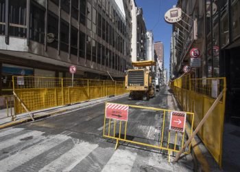 Más de 600 mil dólares por cuadra: alertan sobreprecios en la nueva obra de CABA